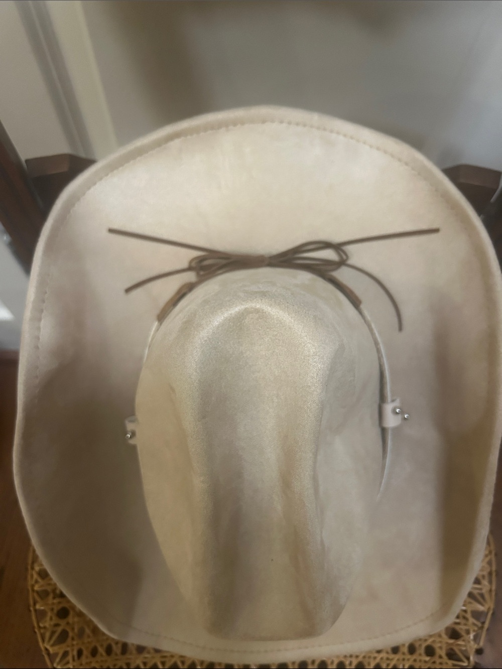 Windsor Women’s Felt Western Hat in Cream with Brown Tie Silver Ornament L